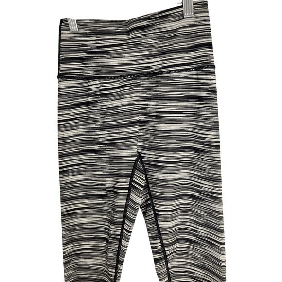NWT Aerie Stripe High Rise Pilates Cyclist Gym Workout Lounge Cropped Leggings - Picture 4 of 6